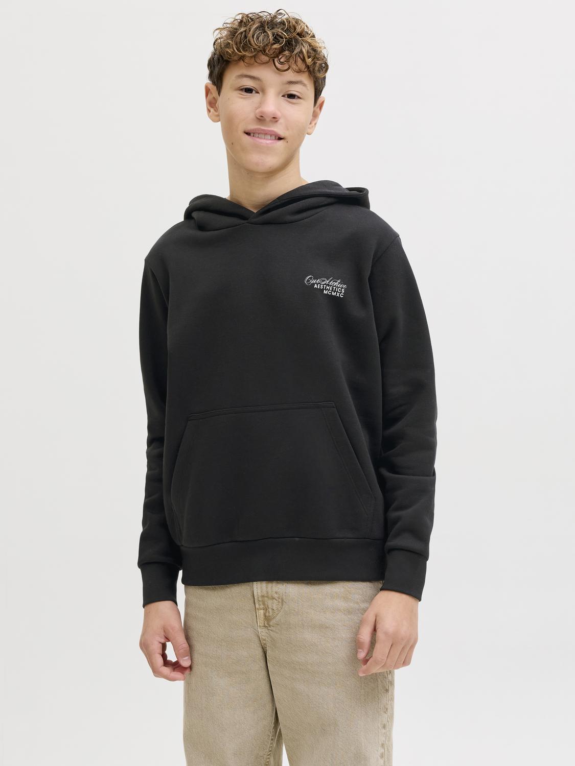 model_shot-front
